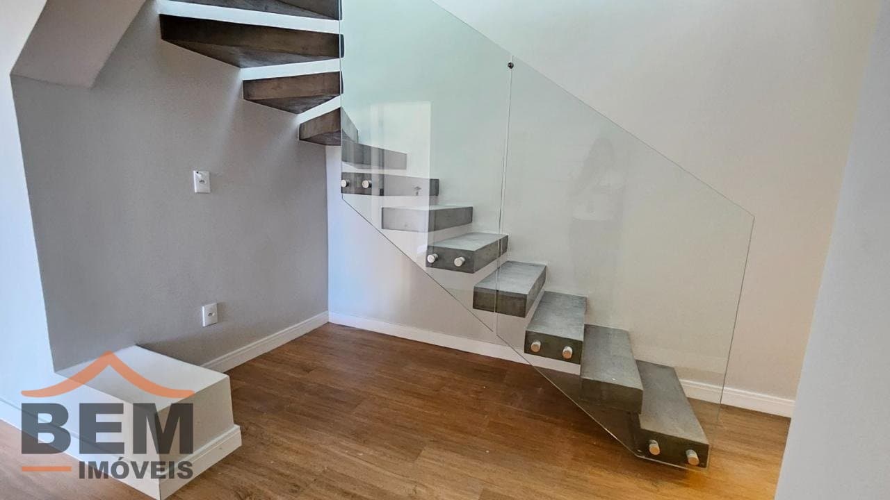 Apartamento Duplex para Locação com 3 quartos sendo 3 suítes, 3 vagas no bairro Fazenda em Itajaí/SC: 18 - INTERNO