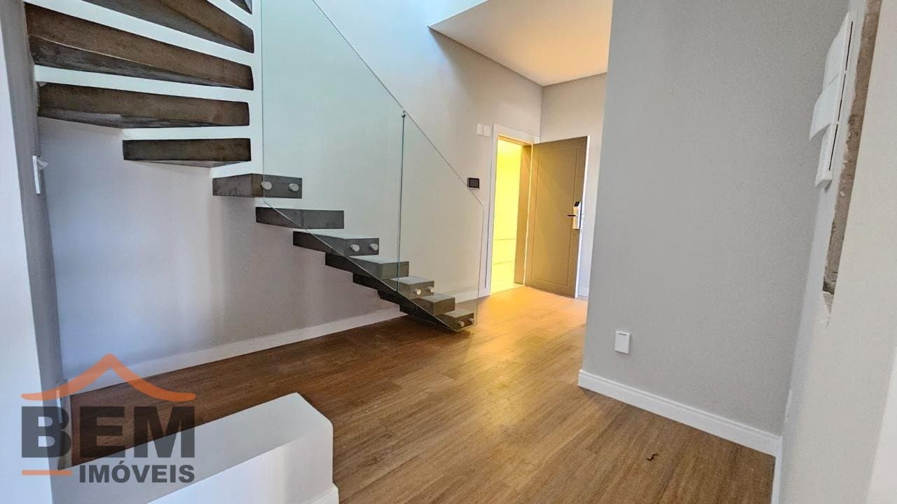 Apartamento Duplex para Locação com 3 quartos sendo 3 suítes, 3 vagas no bairro Fazenda em Itajaí/SC: 19 - INTERNO