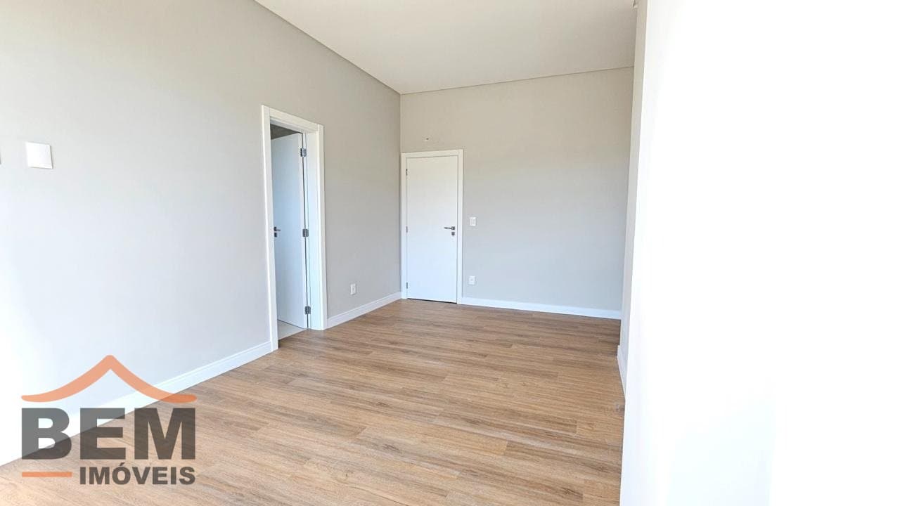 Apartamento Duplex para Locação com 3 quartos sendo 3 suítes, 3 vagas no bairro Fazenda em Itajaí/SC: 20 - SUÍTE