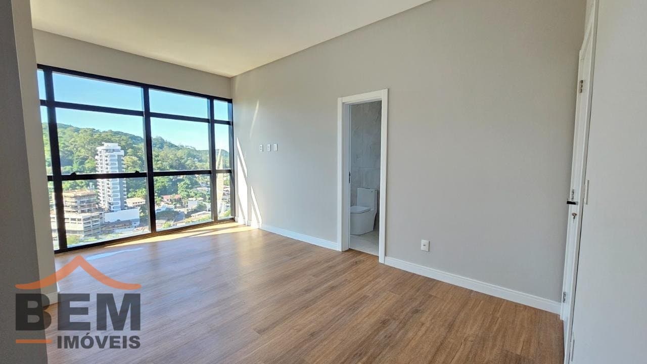 Apartamento Duplex para Locação com 3 quartos sendo 3 suítes, 3 vagas no bairro Fazenda em Itajaí/SC: 21 - SUÍTE