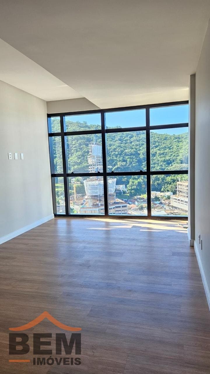Apartamento Duplex para Locação com 3 quartos sendo 3 suítes, 3 vagas no bairro Fazenda em Itajaí/SC: 23 - SUÍTE