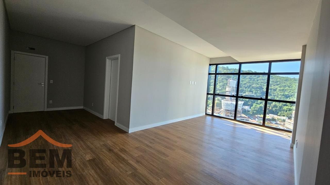 Apartamento Duplex para Locação com 3 quartos sendo 3 suítes, 3 vagas no bairro Fazenda em Itajaí/SC: 24 - SUÍTE