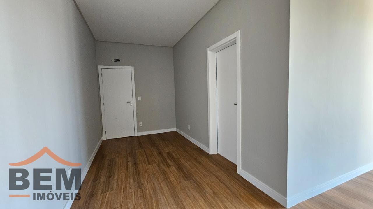 Apartamento Duplex para Locação com 3 quartos sendo 3 suítes, 3 vagas no bairro Fazenda em Itajaí/SC: 26 - SUÍTE