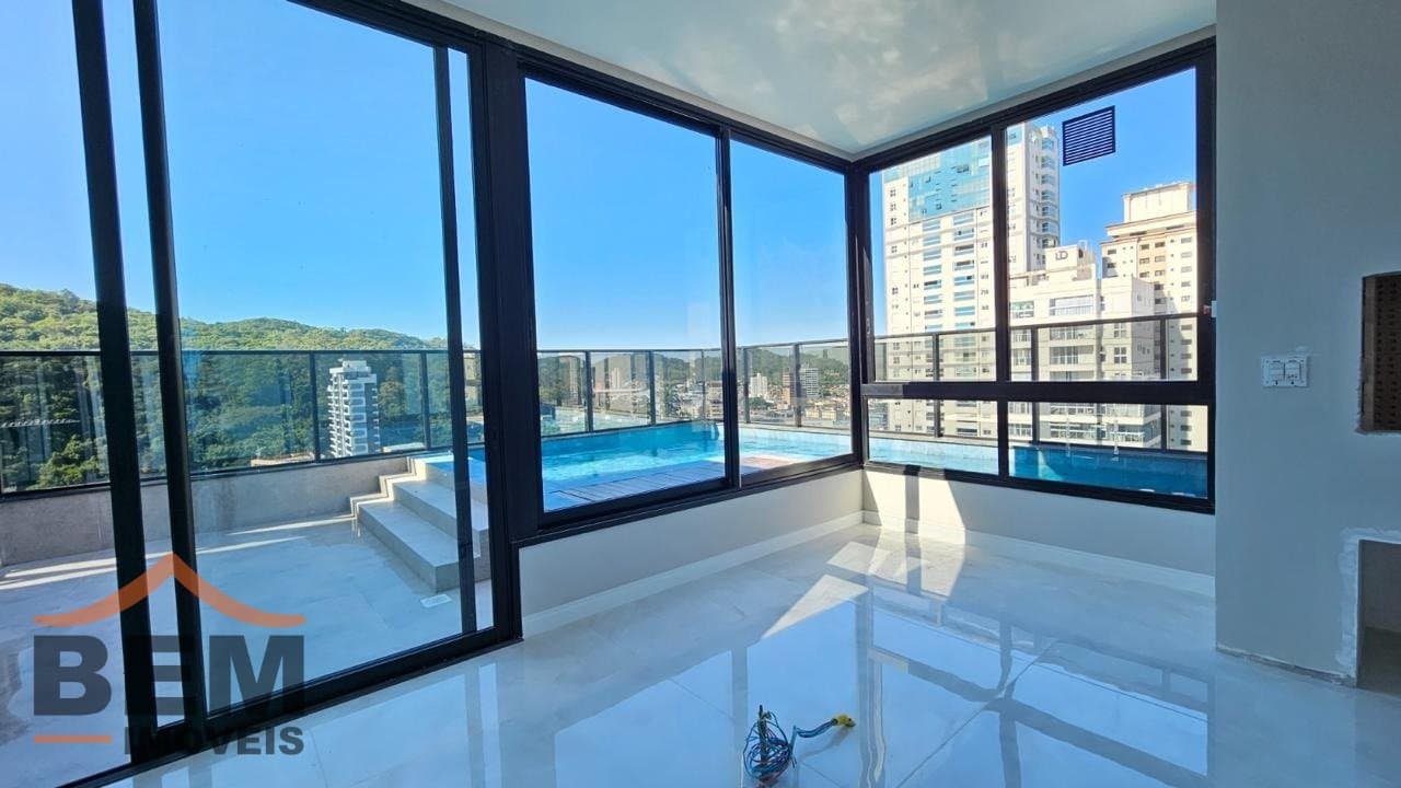 Apartamento Duplex para Locação com 3 quartos sendo 3 suítes, 3 vagas no bairro Fazenda em Itajaí/SC: 28 - INTERNO