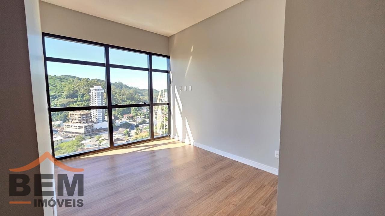 Apartamento Duplex para Locação com 3 quartos sendo 3 suítes, 3 vagas no bairro Fazenda em Itajaí/SC: 32 -SUÍTE