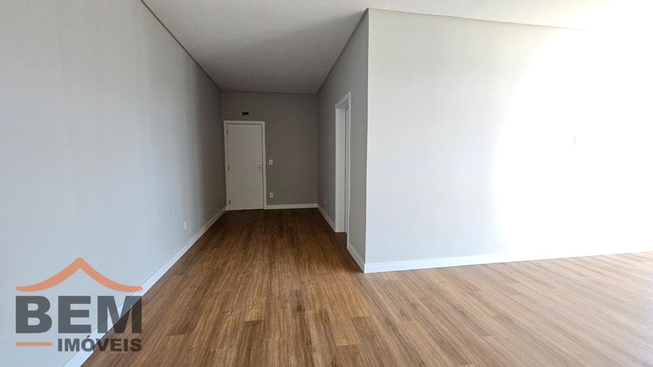 Apartamento Duplex para Locação com 3 quartos sendo 3 suítes, 3 vagas no bairro Fazenda em Itajaí/SC: 34 - SUÍTE