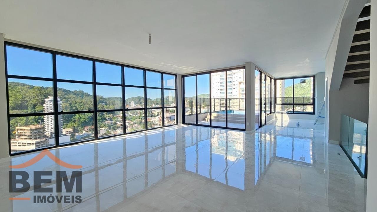 Apartamento Duplex para Locação com 3 quartos sendo 3 suítes, 3 vagas no bairro Fazenda em Itajaí/SC: 39 - INTERNO