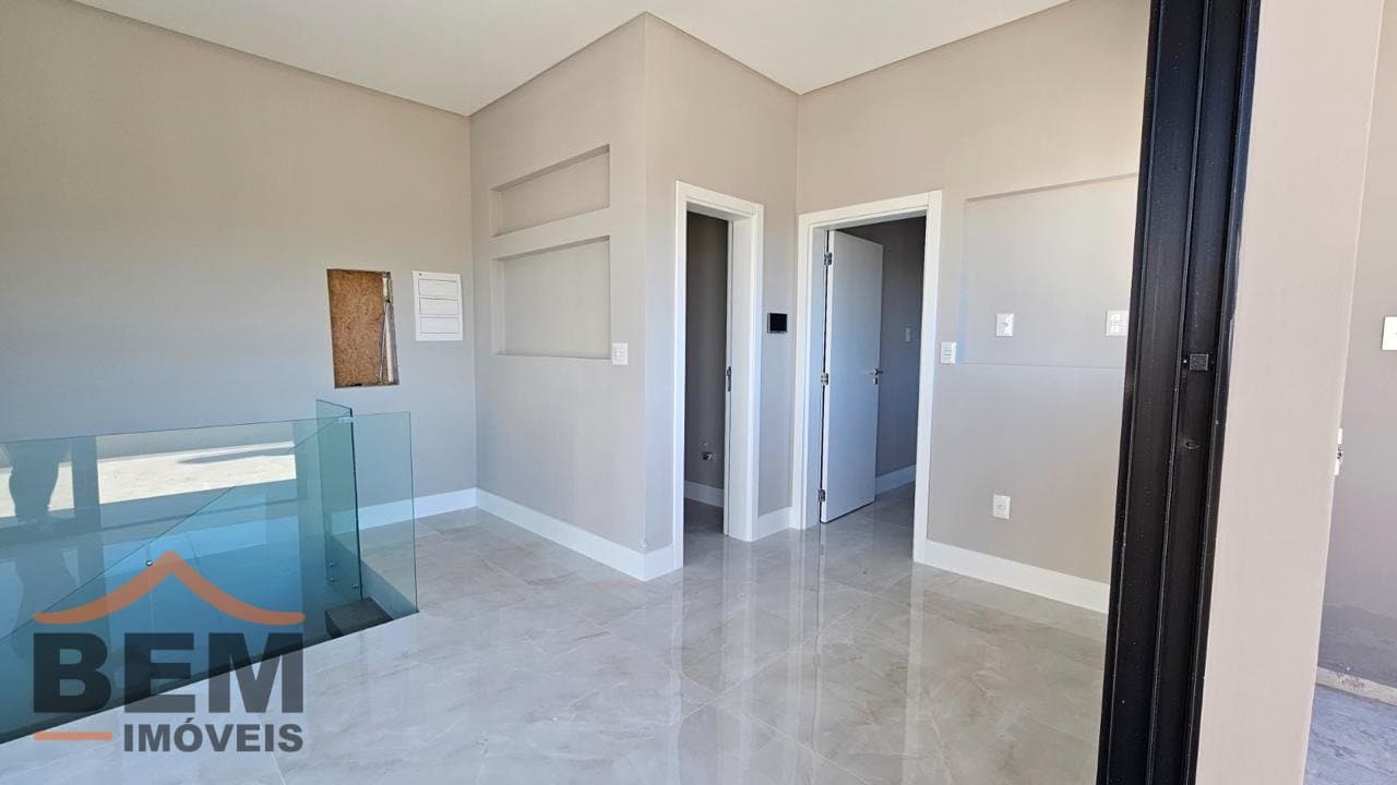 Apartamento Duplex para Locação com 3 quartos sendo 3 suítes, 3 vagas no bairro Fazenda em Itajaí/SC: 47 - INTERNO
