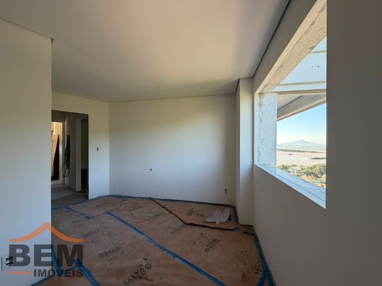 Apartamento à Venda com 3 quartos sendo 1 suíte, 2 vagas no bairro Fazenda em Itajai/SC