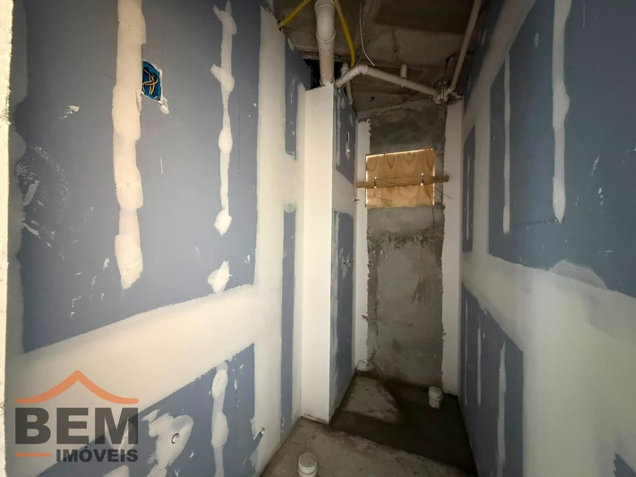 Apartamento à Venda com 3 quartos sendo 1 suíte, 2 vagas no bairro Fazenda em Itajai/SC
