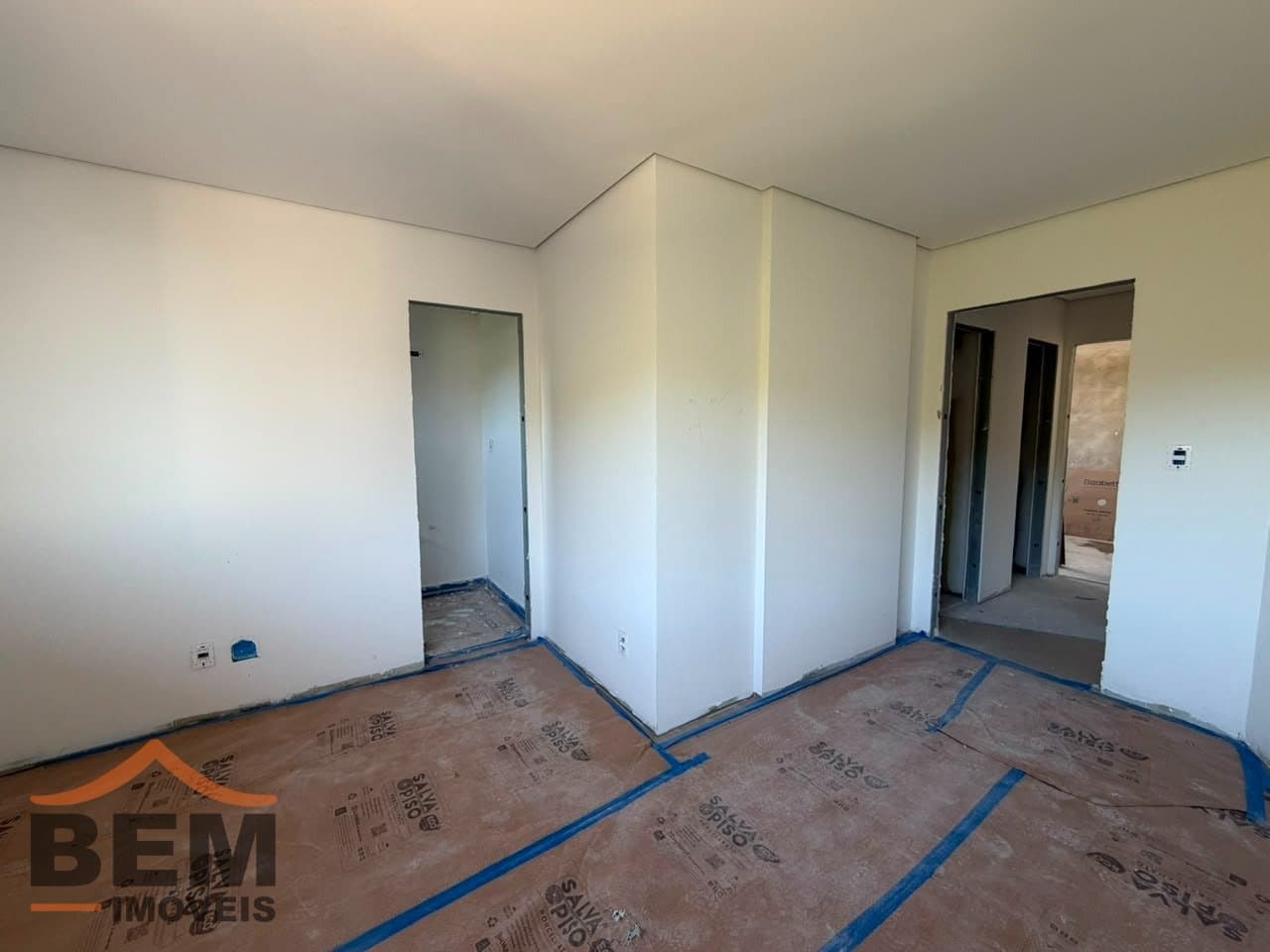 Apartamento à Venda com 3 quartos sendo 1 suíte, 2 vagas no bairro Fazenda em Itajai/SC