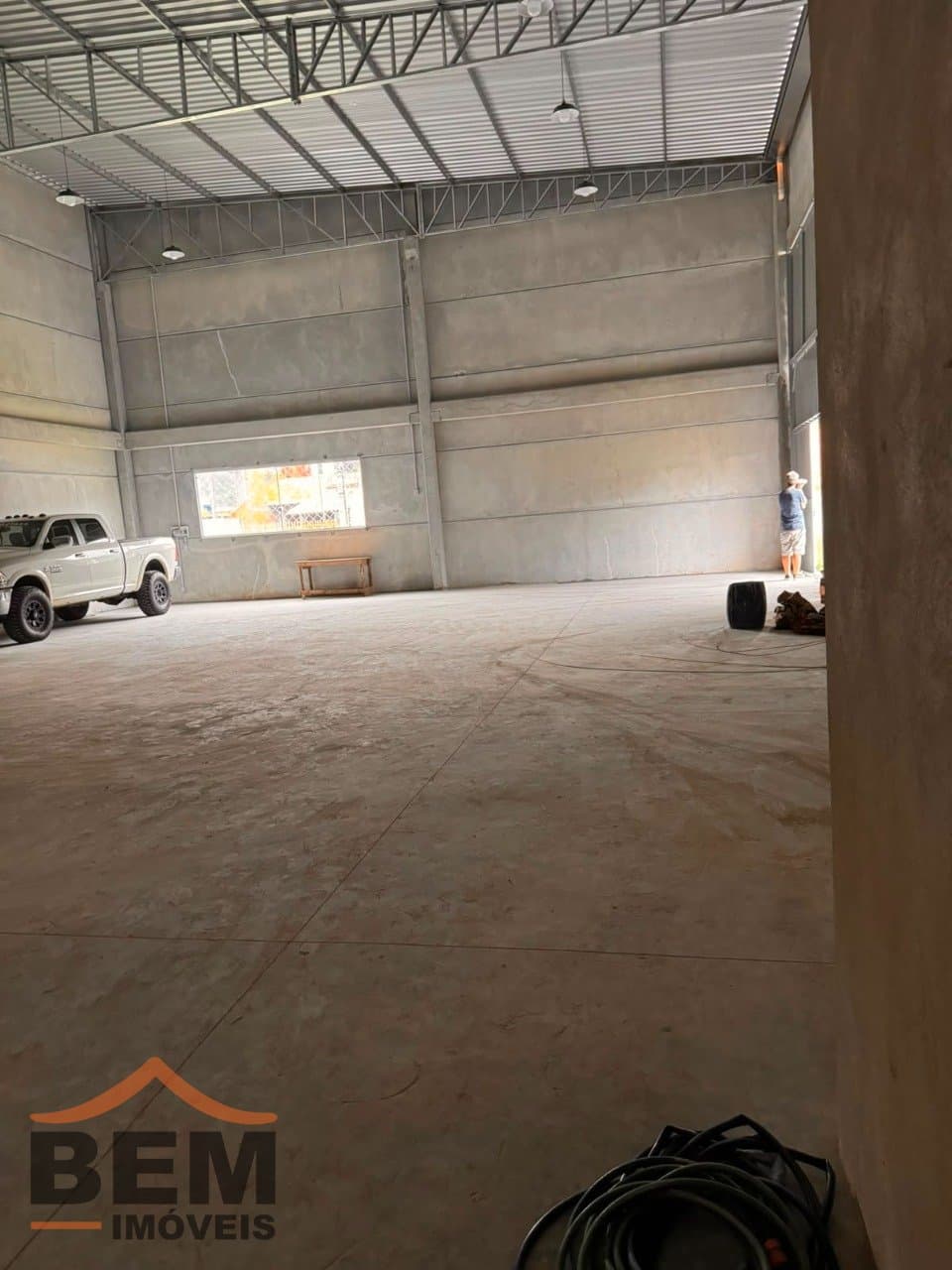 Galpão para Locação no bairro Rio Pequeno em Camboriú/SC: 4f7ca1fb-1c86-4e14-b4b2-58e4a683cffb