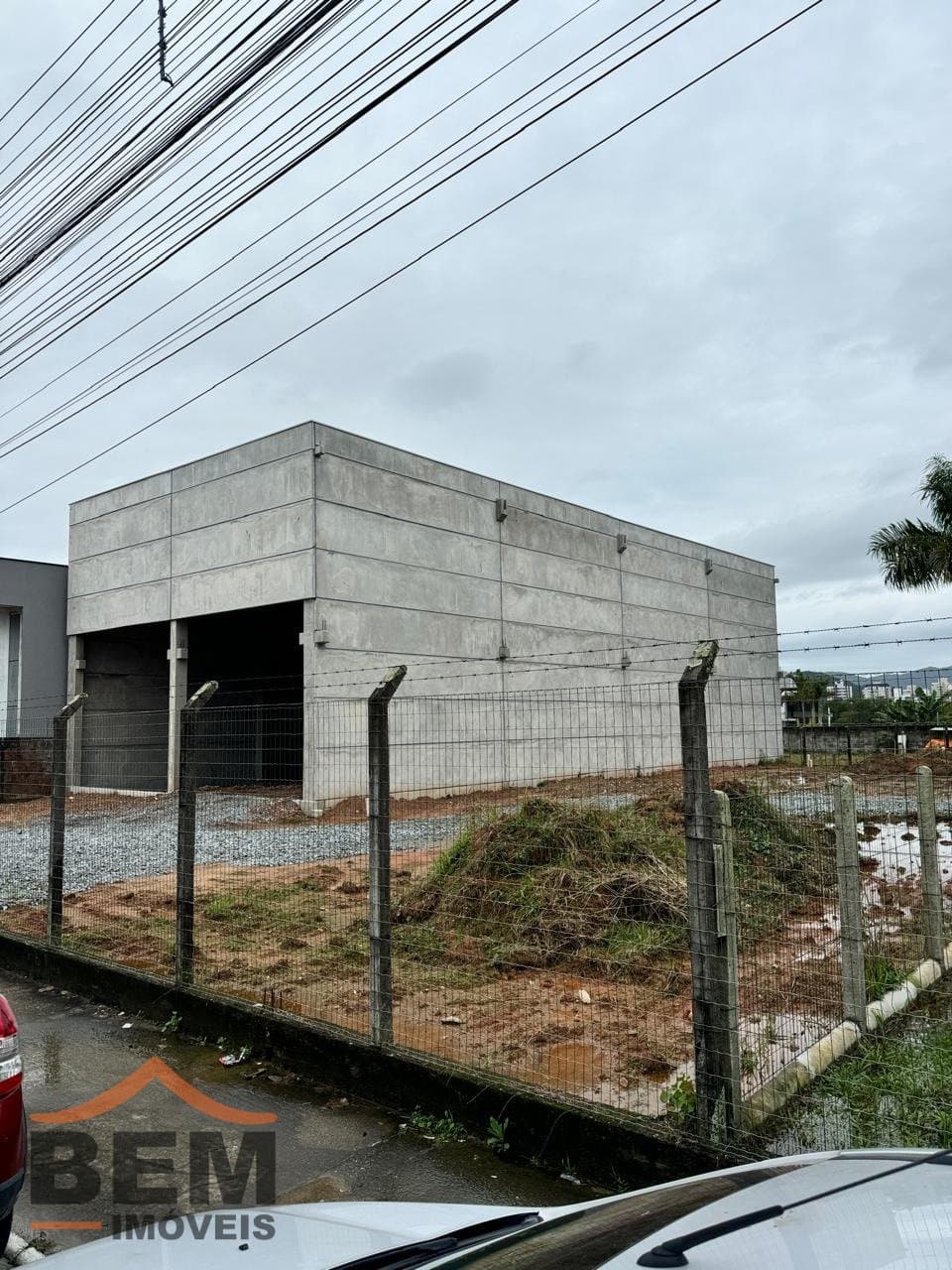 Galpão para Locação no bairro Centro em Camboriú/SC: cf5dba01-fffe-476e-ae54-f0a0e1865258