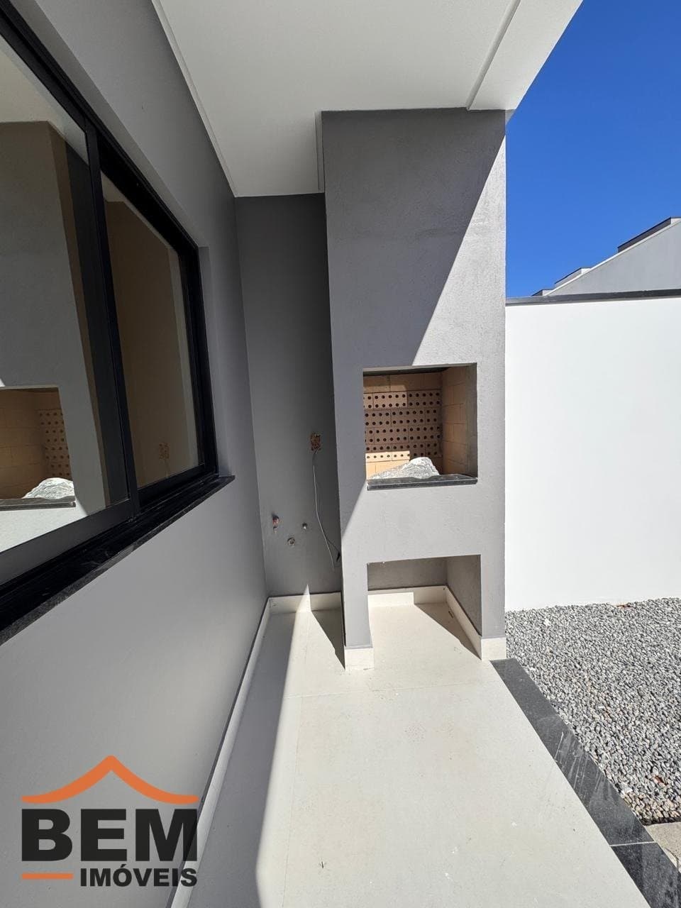 Casa à Venda com 2 quartos sendo 2 suítes, 1 vaga no bairro Rio Pequeno em Camboriú/SC: i74w8W45fP5J18s_84086a553fb263cb4