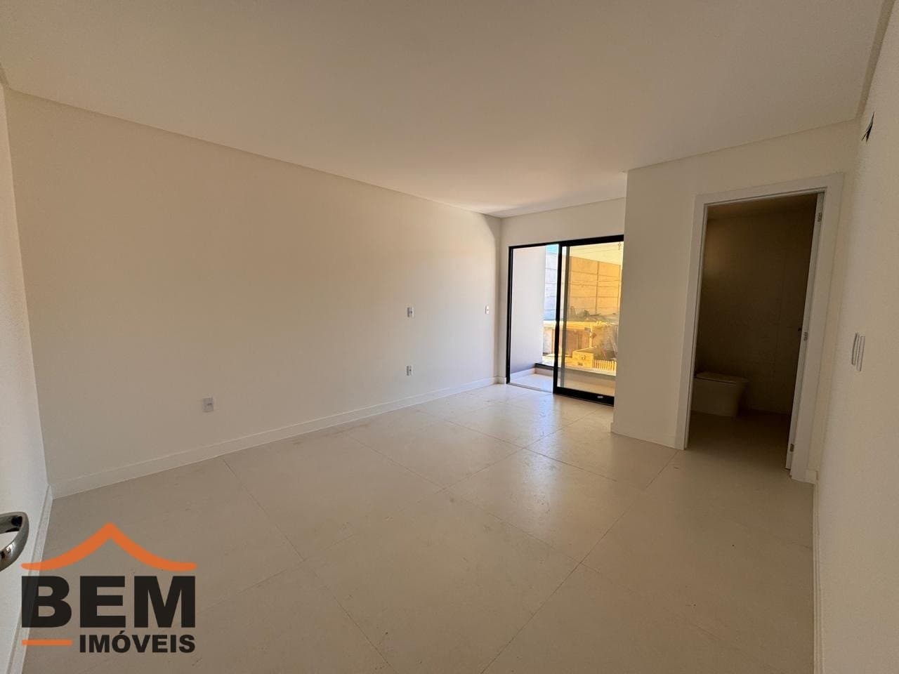 Casa à Venda com 2 quartos sendo 2 suítes, 1 vaga no bairro Rio Pequeno em Camboriú/SC: i74w8W45fP5J18s_84086a553fcbe00af