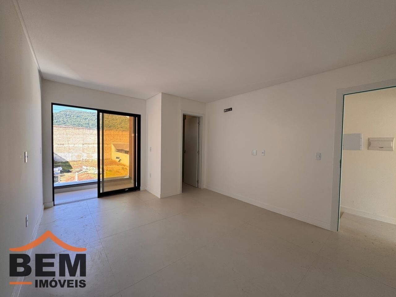 Casa à Venda com 2 quartos sendo 2 suítes, 1 vaga no bairro Rio Pequeno em Camboriú/SC: i74w8W45fP5J18s_84086a553fd2da16a