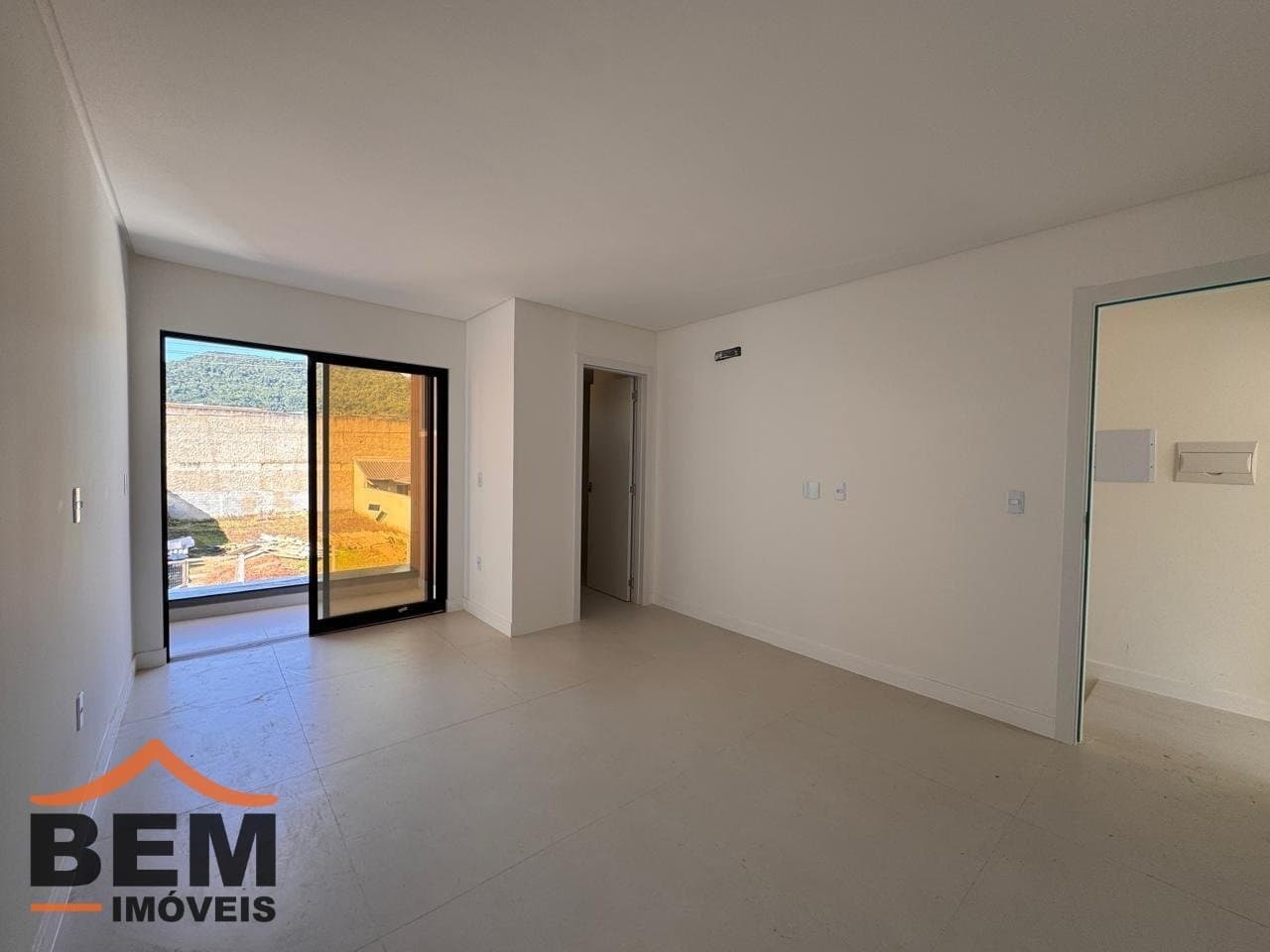 Casa à Venda com 2 quartos sendo 2 suítes, 1 vaga no bairro Rio Pequeno em Camboriú/SC: i74w8W45fP5J18s_84086a553fd49fa7b