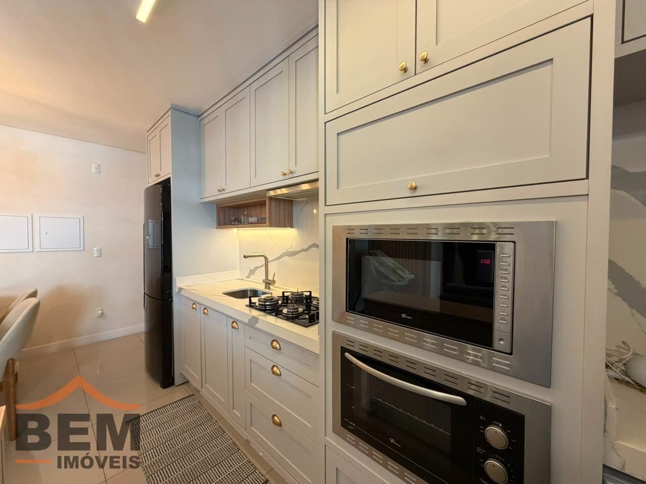 Apartamento à Venda com 3 quartos sendo 1 suíte, 2 vagas no bairro São João em Itajai/SC