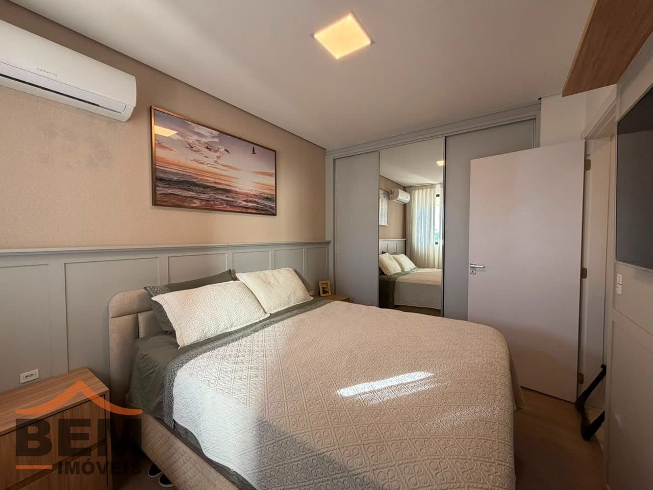 Apartamento à Venda com 3 quartos sendo 1 suíte, 2 vagas no bairro São João em Itajai/SC
