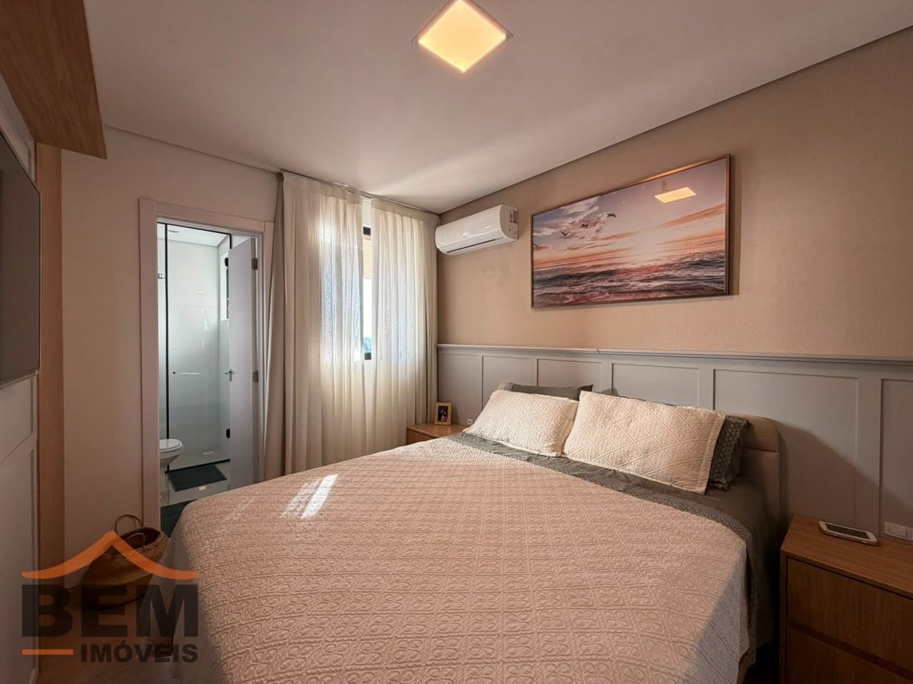 Apartamento à Venda com 3 quartos sendo 1 suíte, 2 vagas no bairro São João em Itajai/SC