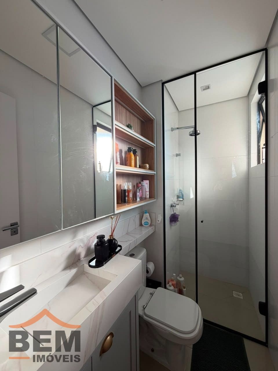 Apartamento à Venda com 3 quartos sendo 1 suíte, 2 vagas no bairro São João em Itajai/SC
