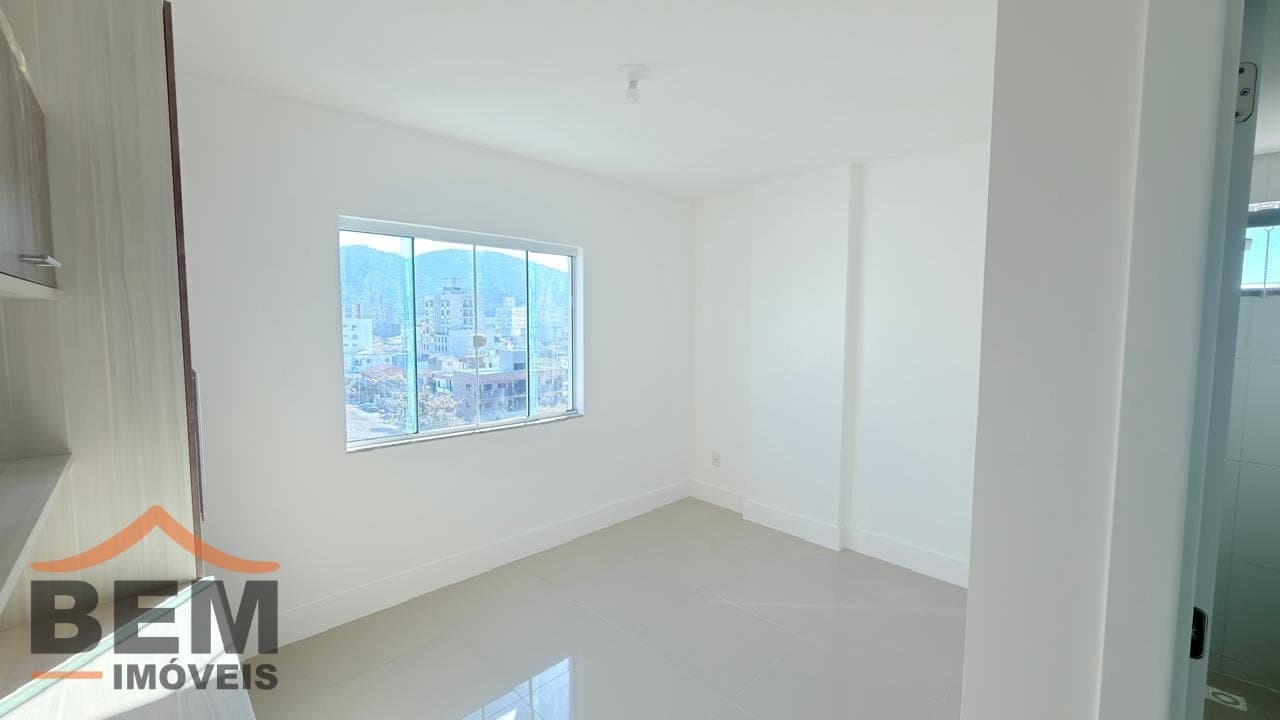 Apartamento à Venda com 2 quartos sendo 1 suíte, 2 vagas no bairro Nações em Balneário Camboriú/SC