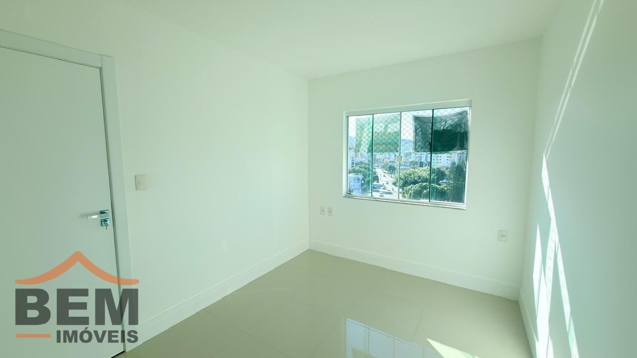 Apartamento à Venda com 2 quartos sendo 1 suíte, 2 vagas no bairro Nações em Balneário Camboriú/SC
