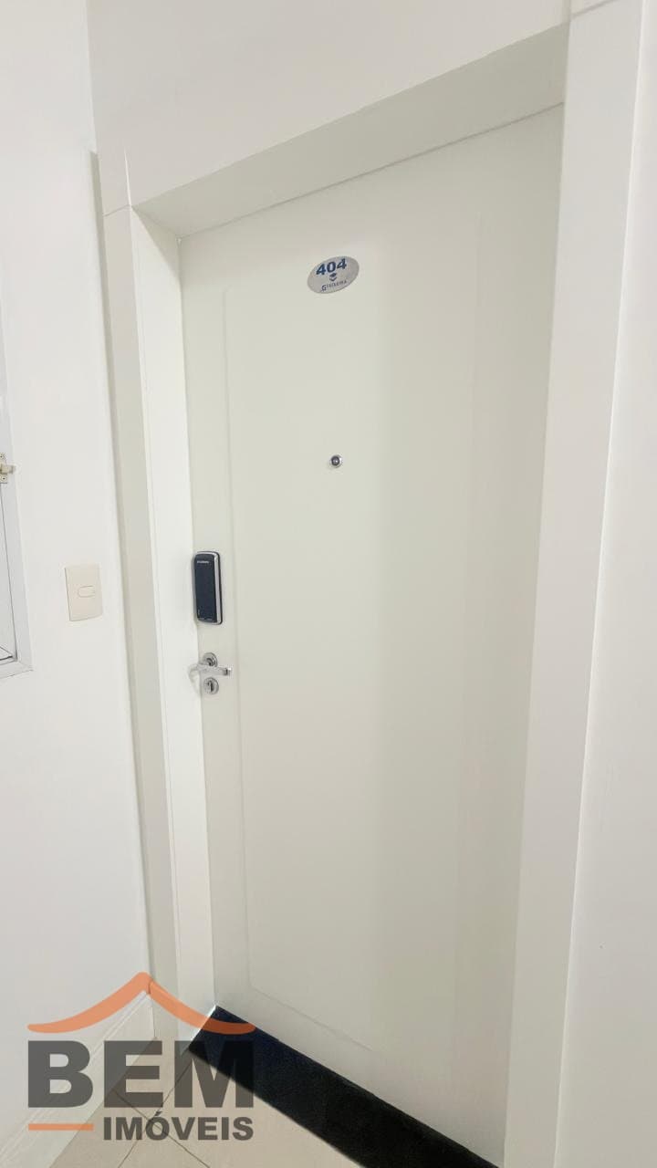 Apartamento à Venda com 2 quartos sendo 1 suíte, 2 vagas no bairro Nações em Balneário Camboriú/SC