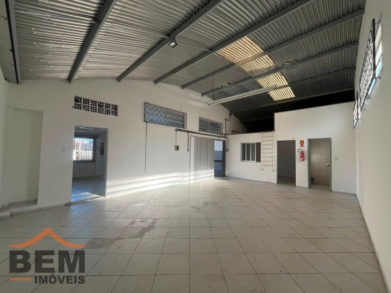 Galpão para Locação no bairro Fazenda em Itajaí/SC: 10 - INTERNO