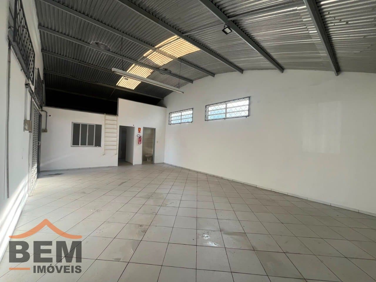 Galpão para Locação no bairro Fazenda em Itajaí/SC: 11 - INTERNO