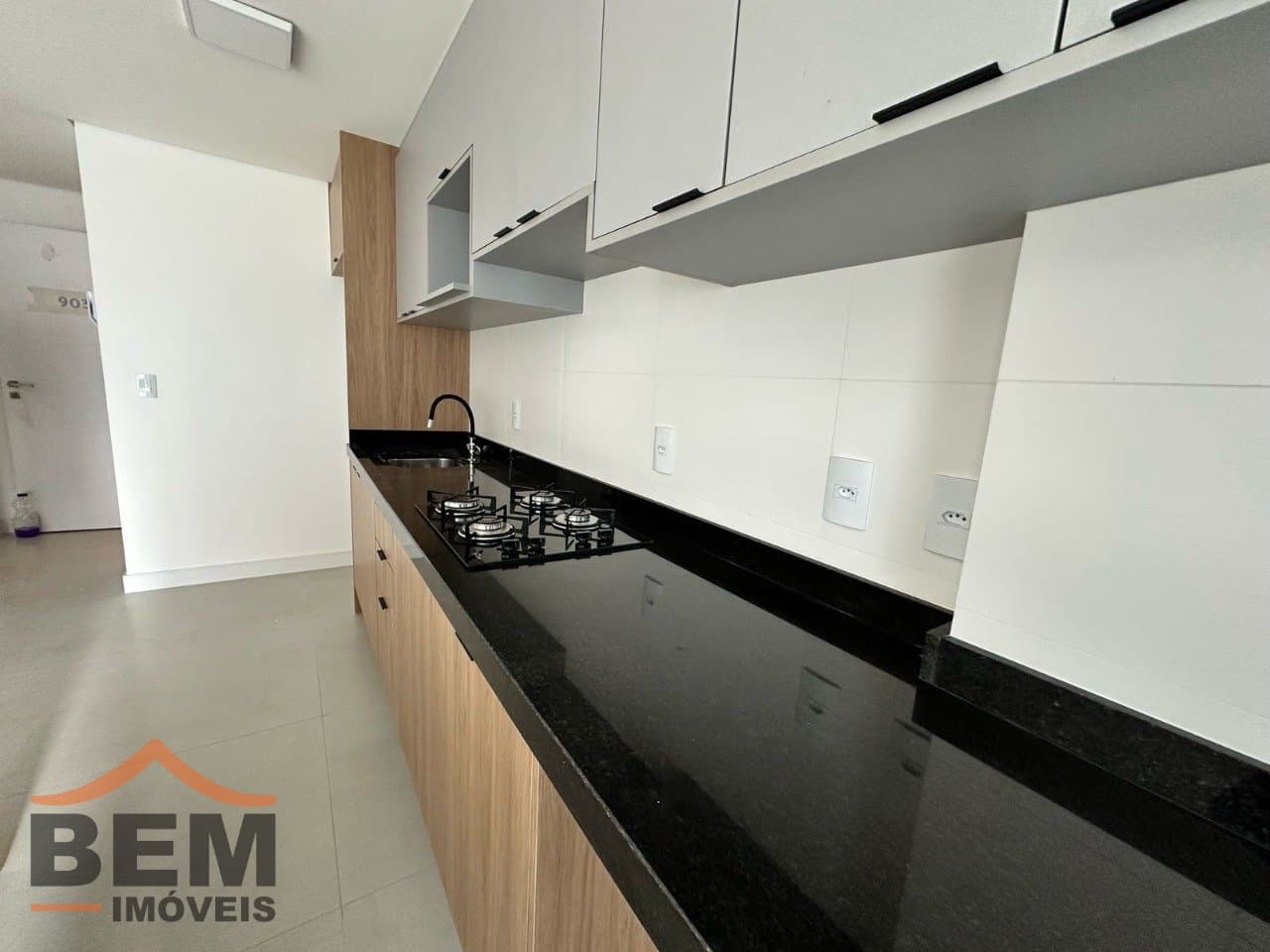 Apartamento para Locação com 2 quartos sendo 2 suítes, 2 vagas no bairro Praia Brava em Itajaí/SC: 8 - COZINHA