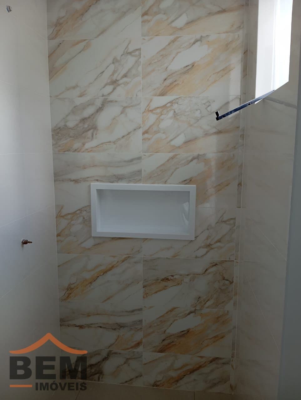 Apartamento à Venda com 2 quartos sendo 1 suíte no bairro Rio Pequeno em Camboriú/SC