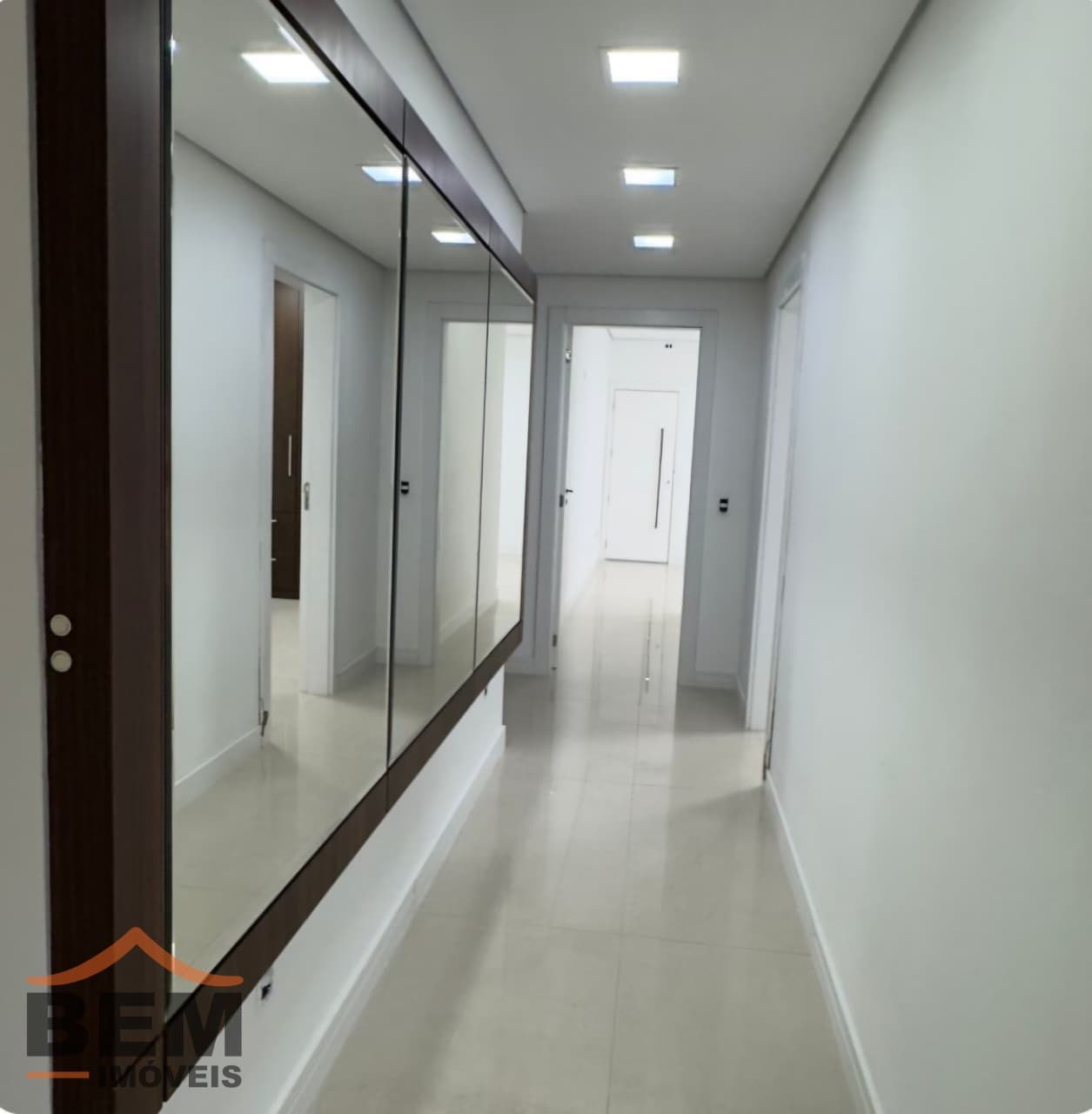 Sala Comercial para Locação no bairro Pioneiros em Balneário Camboriú/SC: 11-SALA COMERCIAL
