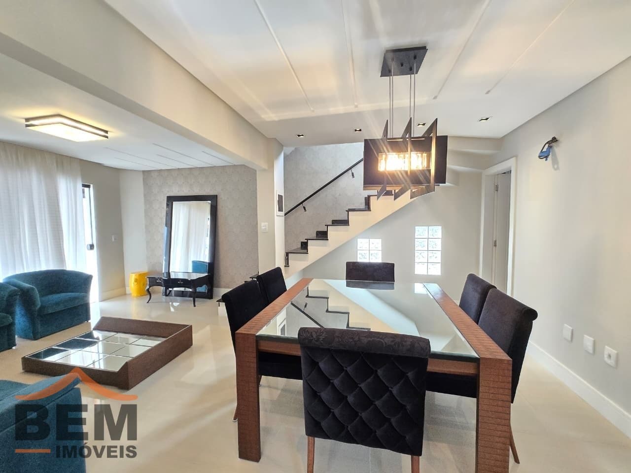 Casa em condomínio para aluguel em Camboriú: 09-SALA DE JANTAR