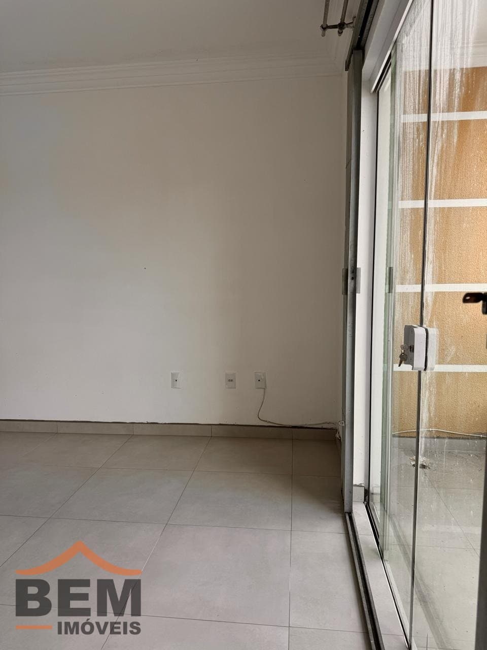Casa à Venda com 3 quartos sendo 1 suíte, 1 vaga no bairro Santa Regina em Camboriú/SC