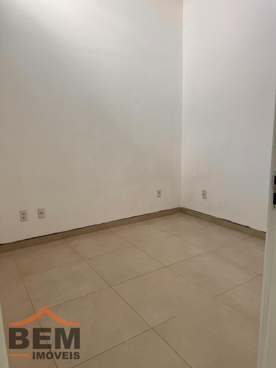 Casa à Venda com 3 quartos sendo 1 suíte, 1 vaga no bairro Santa Regina em Camboriú/SC