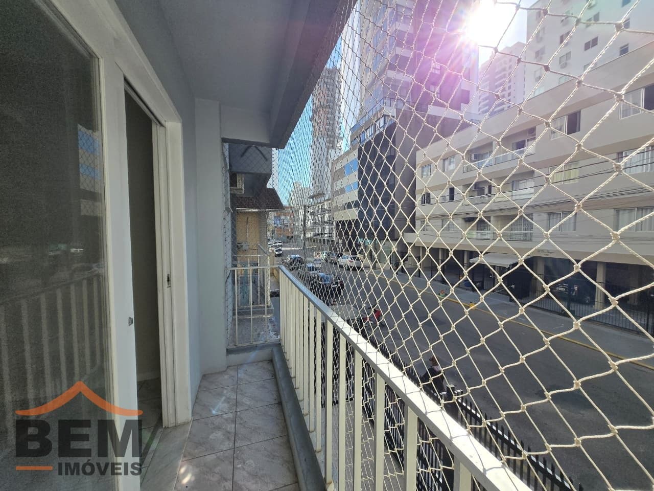 Apartamento para Locação com 2 quartos, 1 vaga no bairro Centro em Balneário Camboriú/SC: 10-SACADA