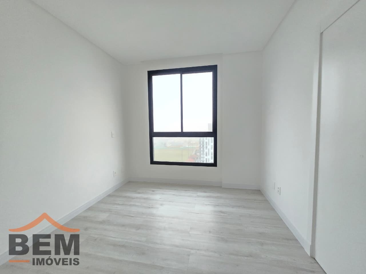Apartamento para Locação com 3 quartos sendo 1 suíte, 2 vagas no bairro Centro em Camboriú/SC: 12- DEMI-SUÍTE