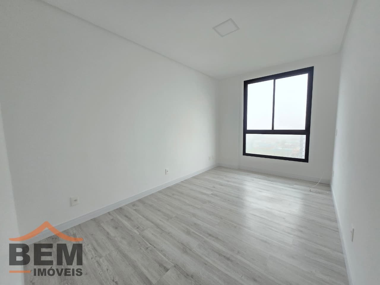 Apartamento para Locação com 3 quartos sendo 1 suíte, 2 vagas no bairro Centro em Camboriú/SC: 09-DORMITÓRIO