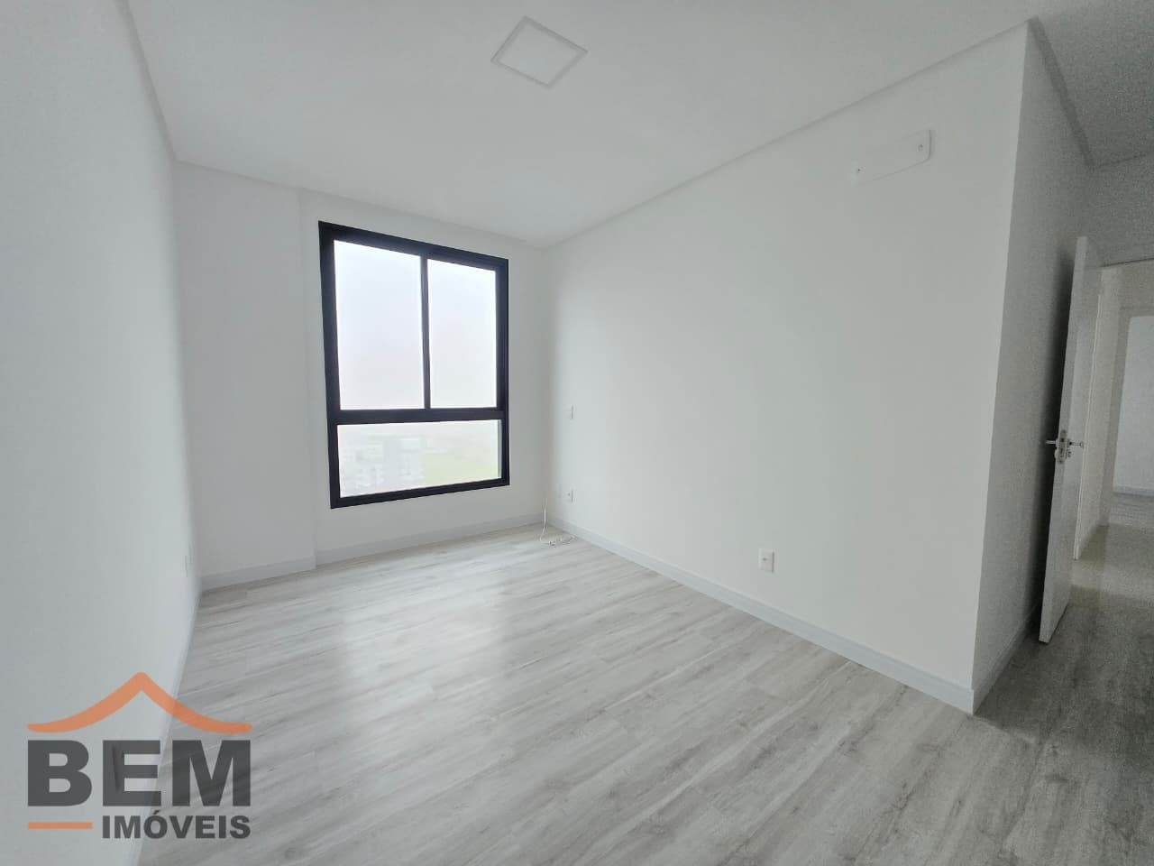 Apartamento para Locação com 3 quartos sendo 1 suíte, 2 vagas no bairro Centro em Camboriú/SC: 10-DORMITÓRIO