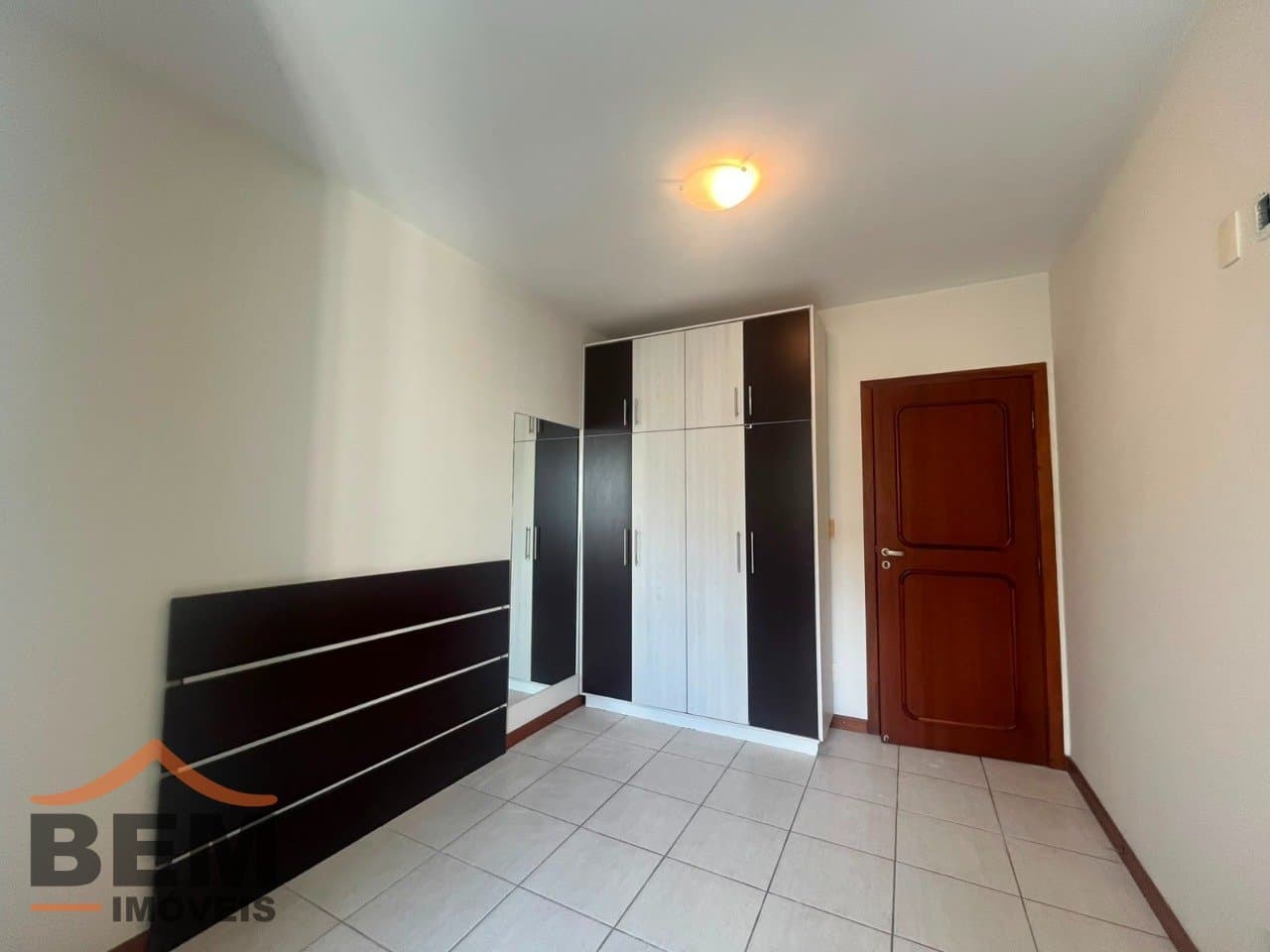 Apartamento para Locação com 3 quartos sendo 1 suíte, 1 vaga no bairro Centro em Itajaí/SC