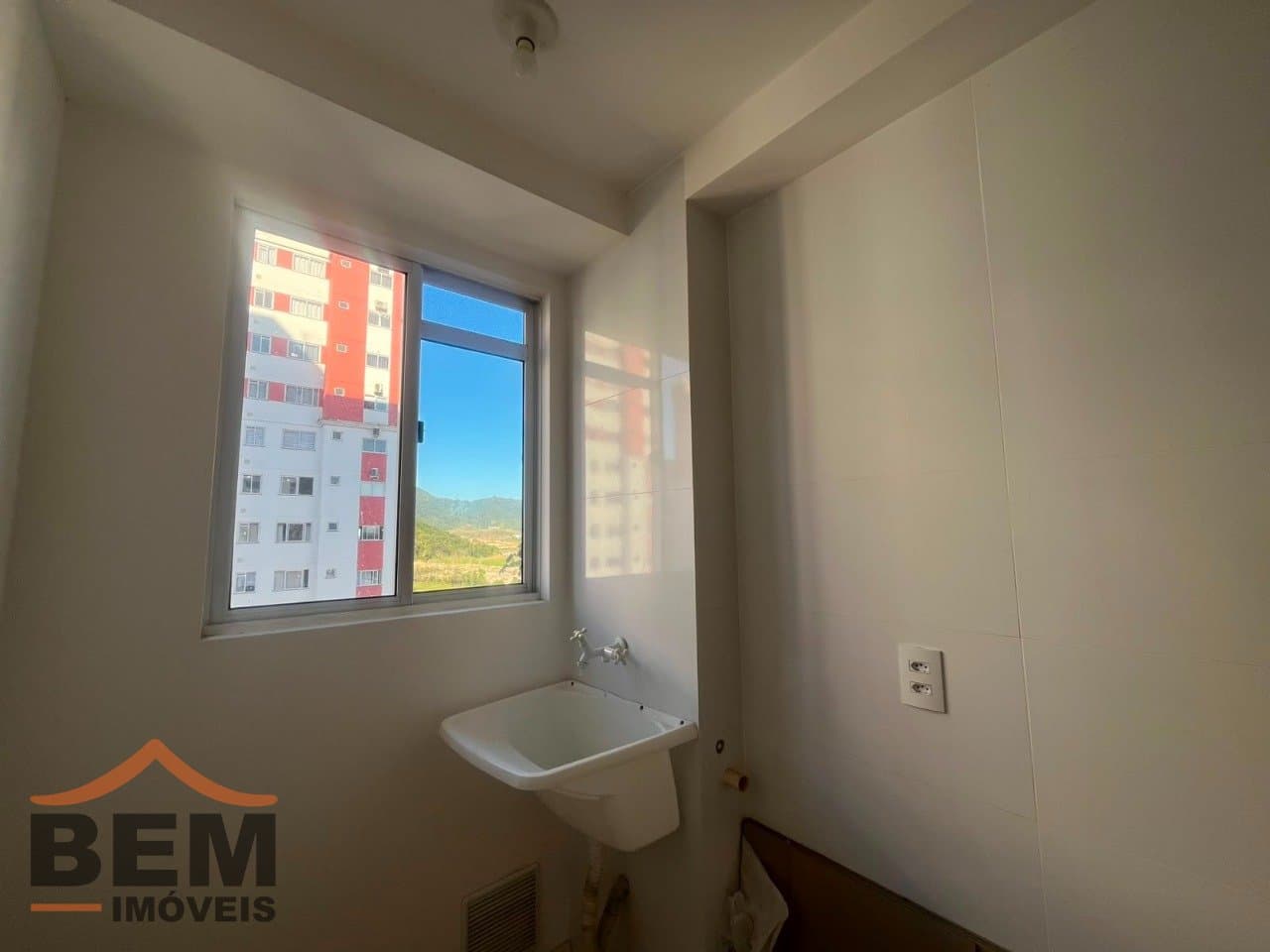 Apartamento para Locação com 2 quartos no bairro Ressacada em Itajaí/SC