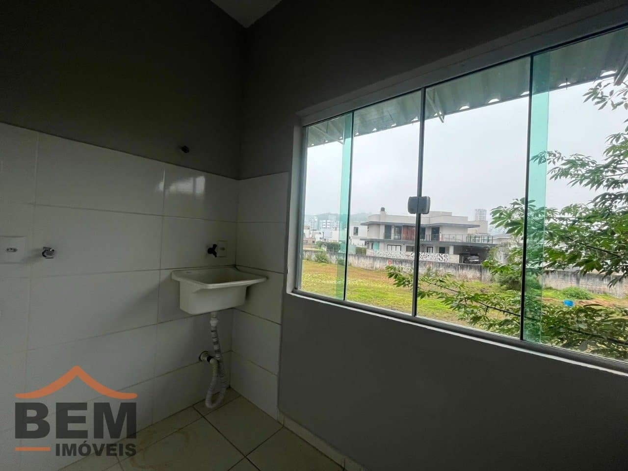 Apartamento para Locação com 2 quartos, 1 vaga no bairro Dom Bosco em Itajaí/SC