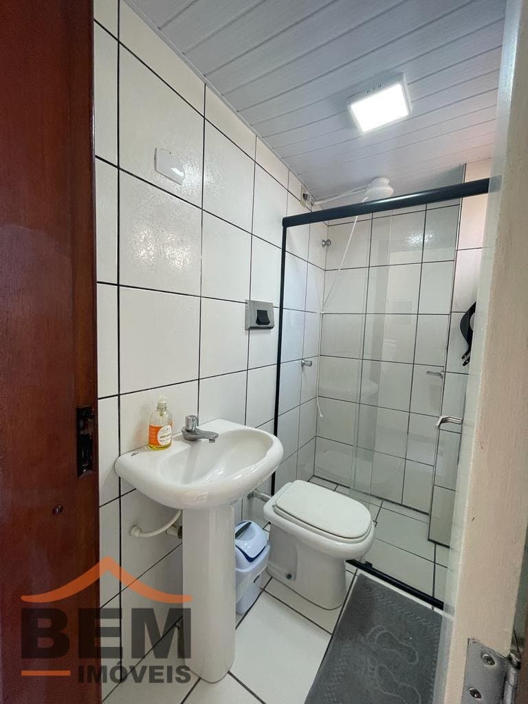 Apartamento para Locação com 1 quarto no bairro Centro em Balneário Camboriú/SC: 10-BANHEIRO