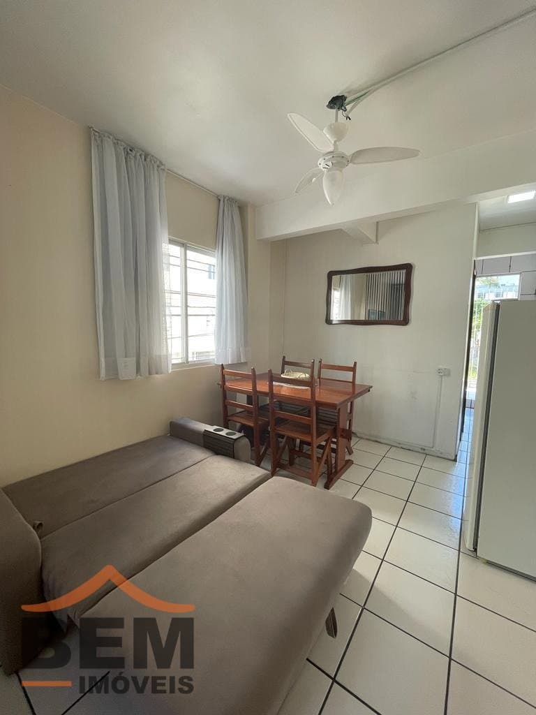 Apartamento para Locação com 1 quarto no bairro Centro em Balneário Camboriú/SC: 06-SALA DE ESTAR