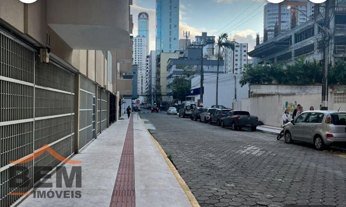 Apartamento para Locação com 1 quarto no bairro Centro em Balneário Camboriú/SC: 12-RUA