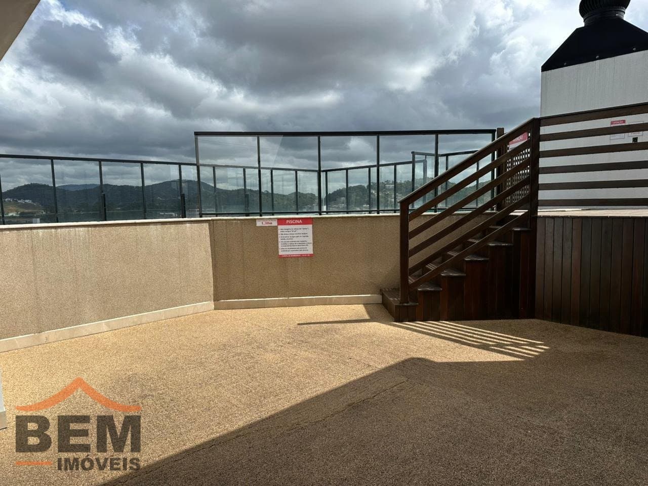 Apartamento à Venda com 3 quartos sendo 1 suíte, 2 vagas no bairro Centro em Camboriú/SC
