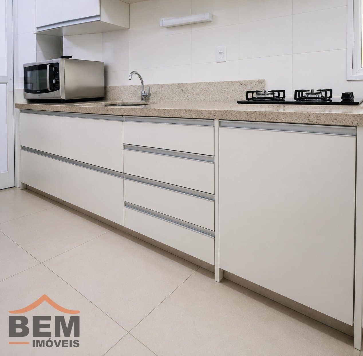 Apartamento para Locação com 1 quarto sendo 2 suítes, 1 vaga no bairro Centro em Itajaí/SC: 8 - COZINHA