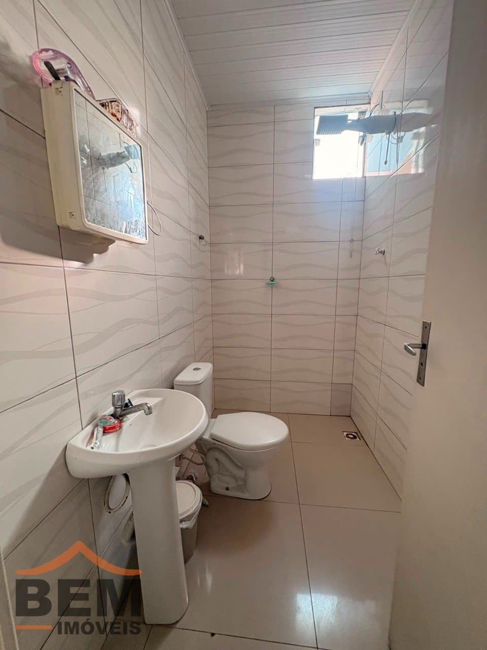 Apartamento para Locação com 2 quartos no bairro São Vicente em Itajaí/SC: 9 - BANHEIRO 
