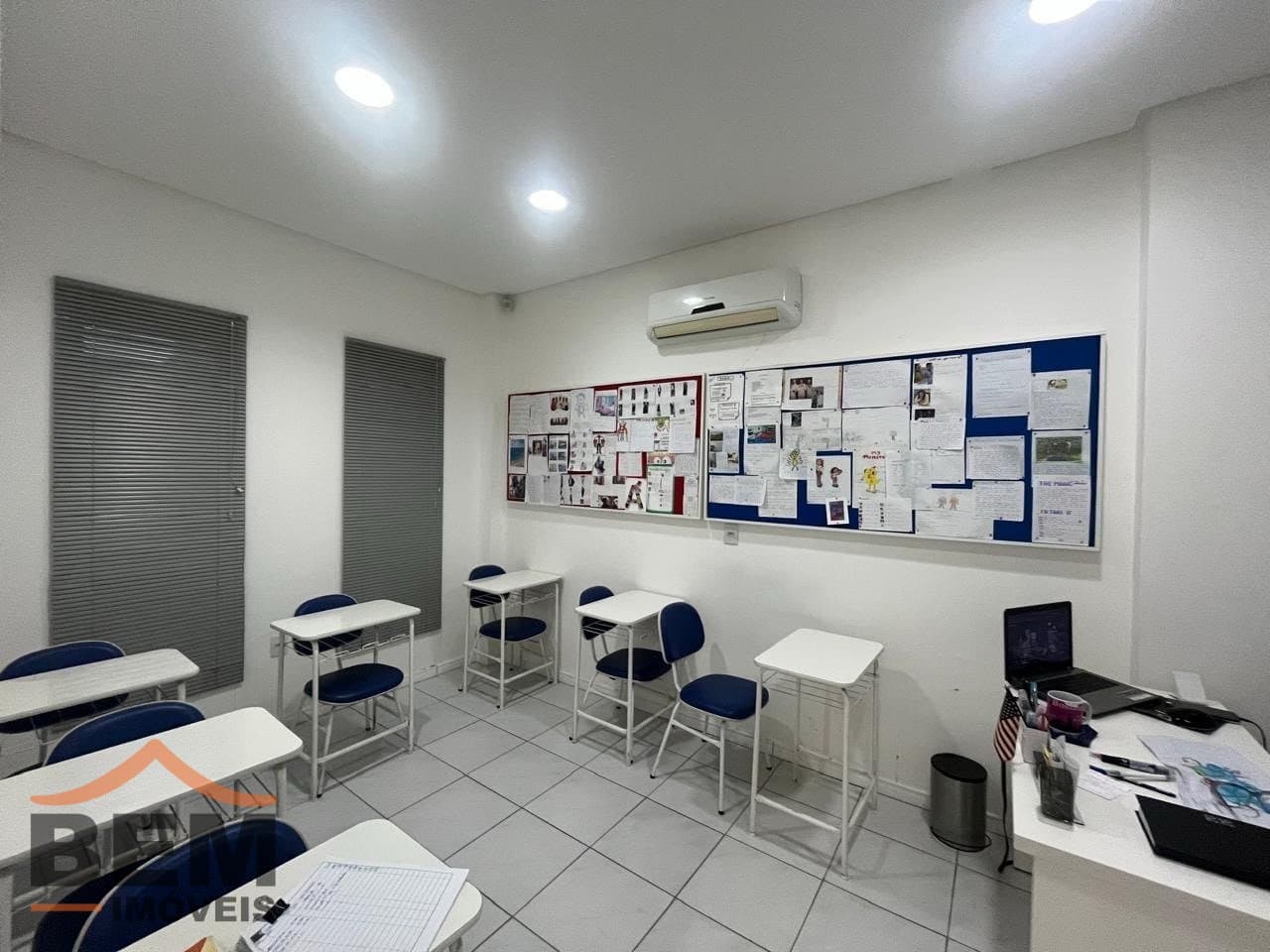 Sala Comercial para aluguel em Itajaí: 8 - SALA